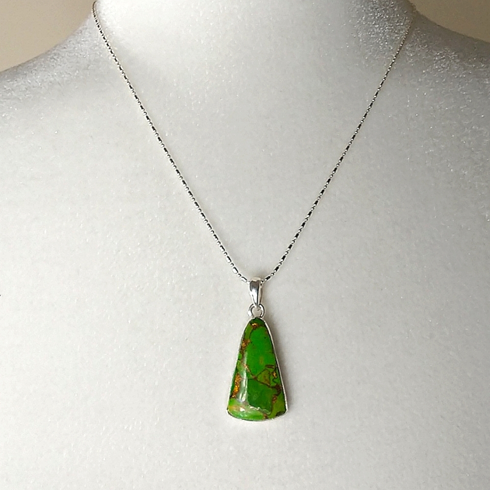 Turquoise Like pendant, nwot. Sterling silver chain nwt